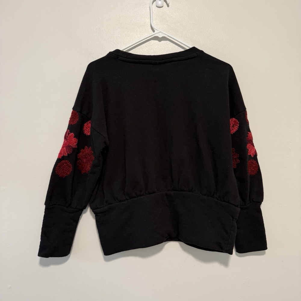 Anthropologie Maeve Red Floral Yarn Embroidered Black Sweatshirt Size Medium - Picture 6 of 8